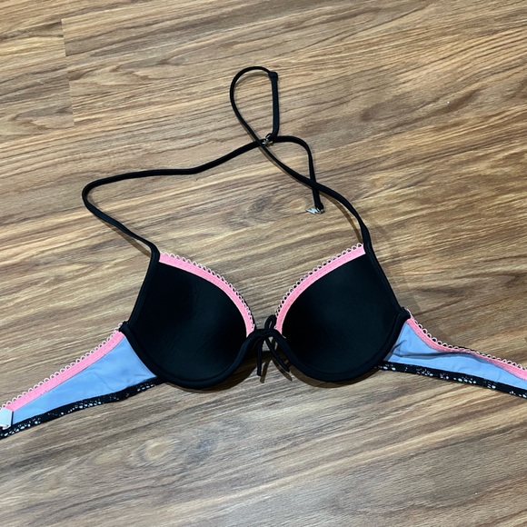Victoria’s Secret Push Up Bikini Top - Picture 2 of 3